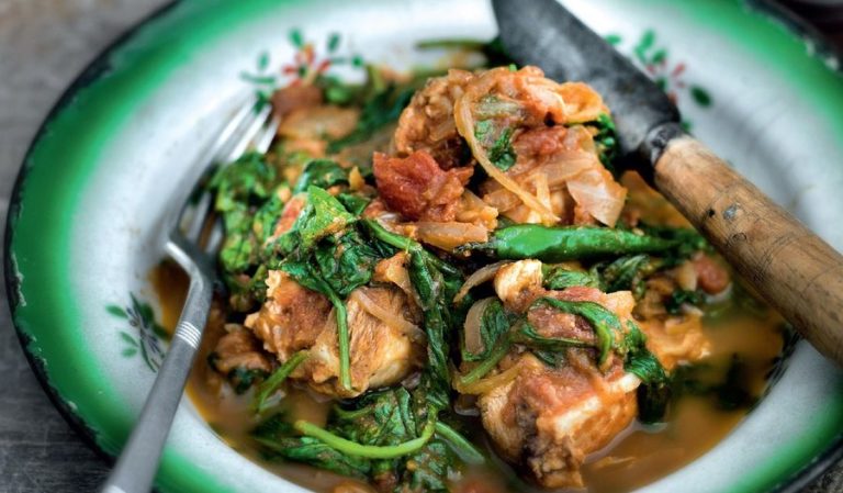 Chicken with Spinach (chicken palag)