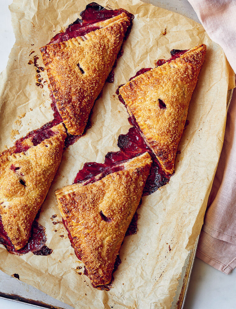 Easy Puff Pastry Berry Turnovers Recipe
