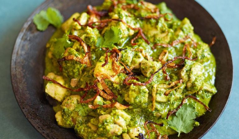 Coriander Chutney Chicken (Lilli Chatni Anna Murghi Kari) from Meera Sodha's Made in India